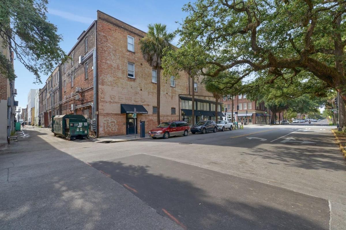 Broughton Street - Steps To Everything Apartment *