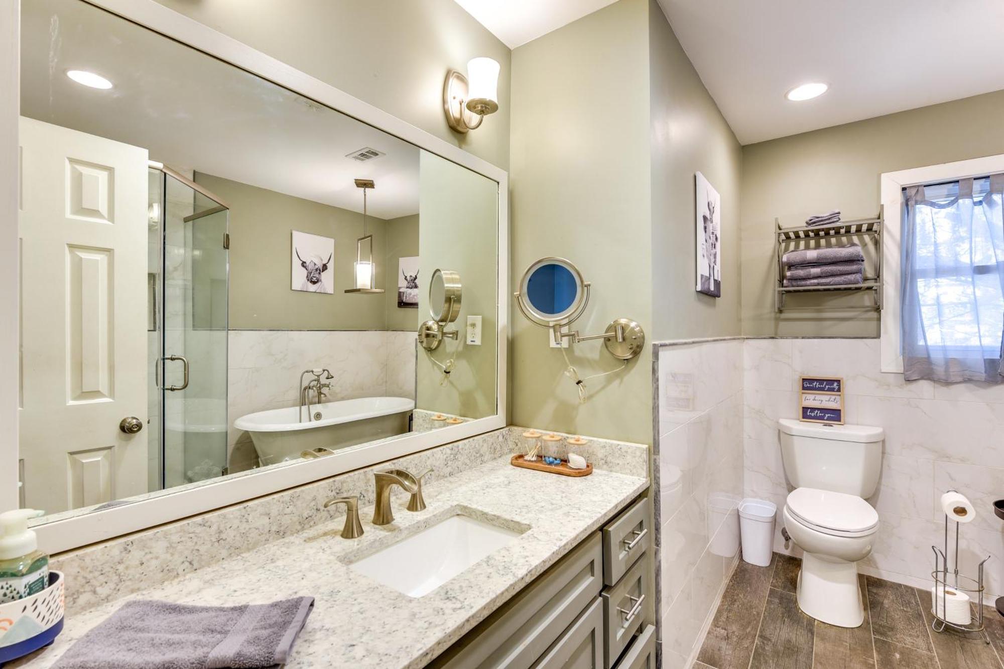 Close To Bike Trails And Beaches!