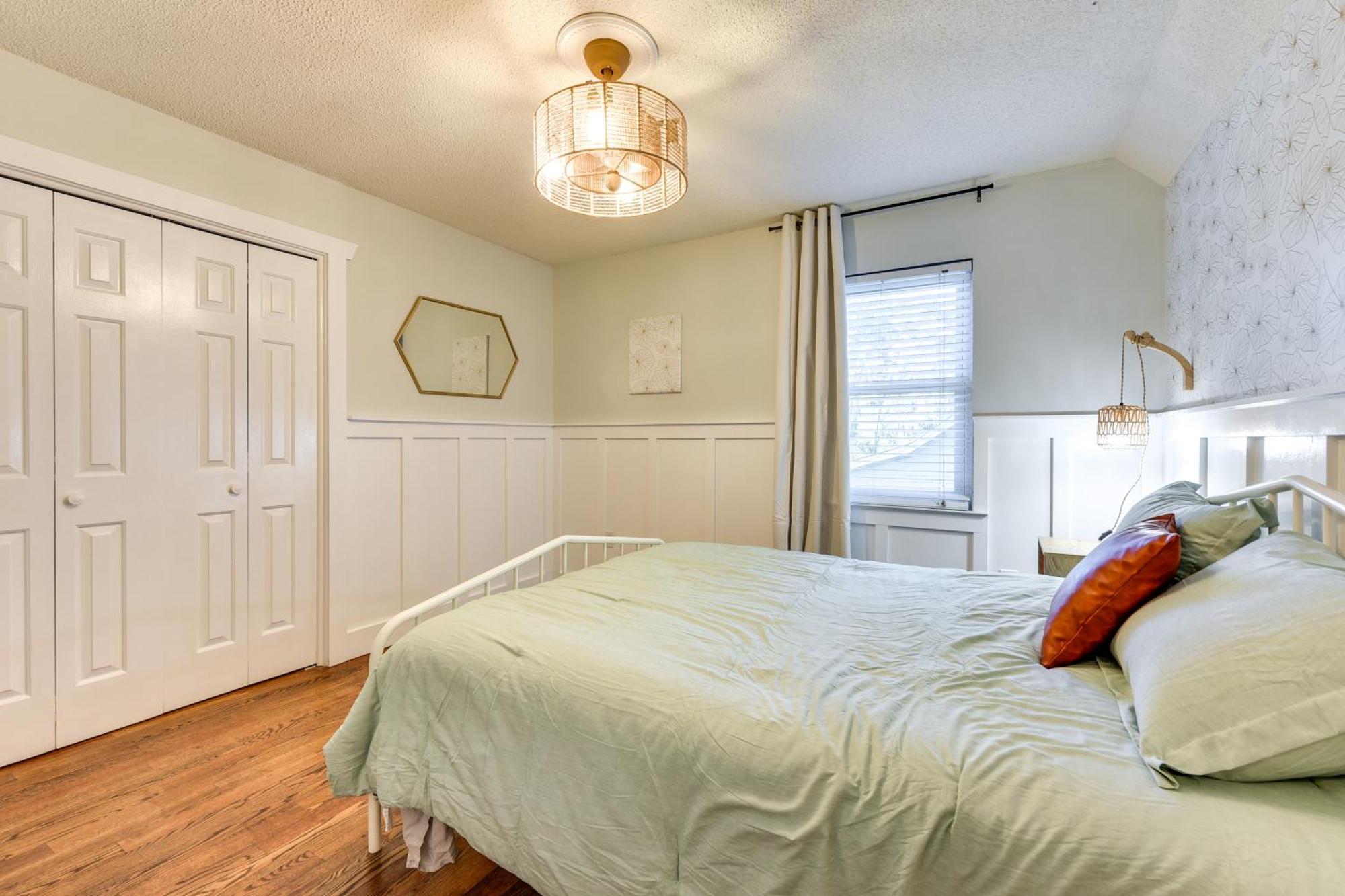 Close To Bike Trails And Beaches! Holiday home
