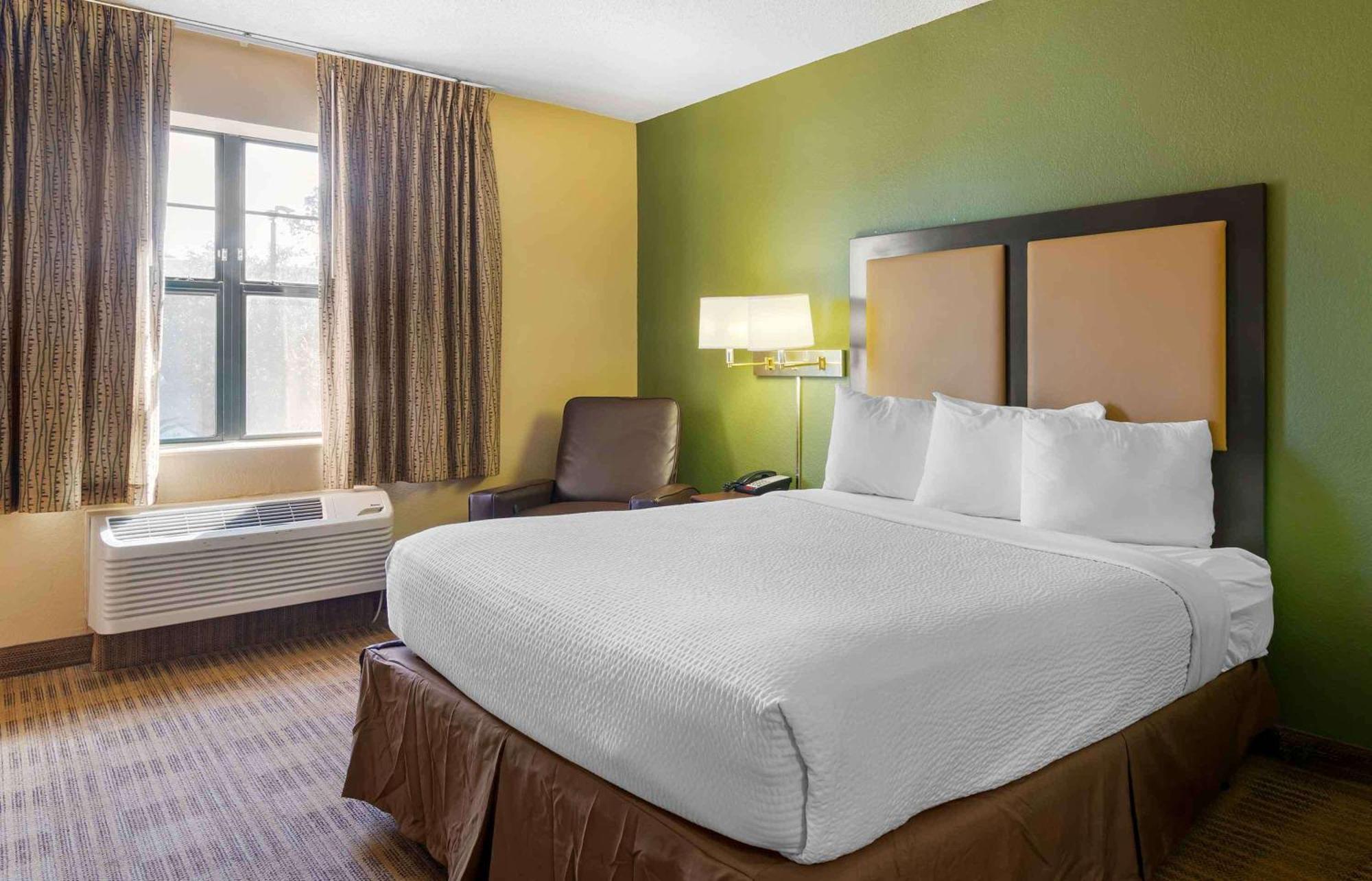Extended America - - Midtown Hotel
