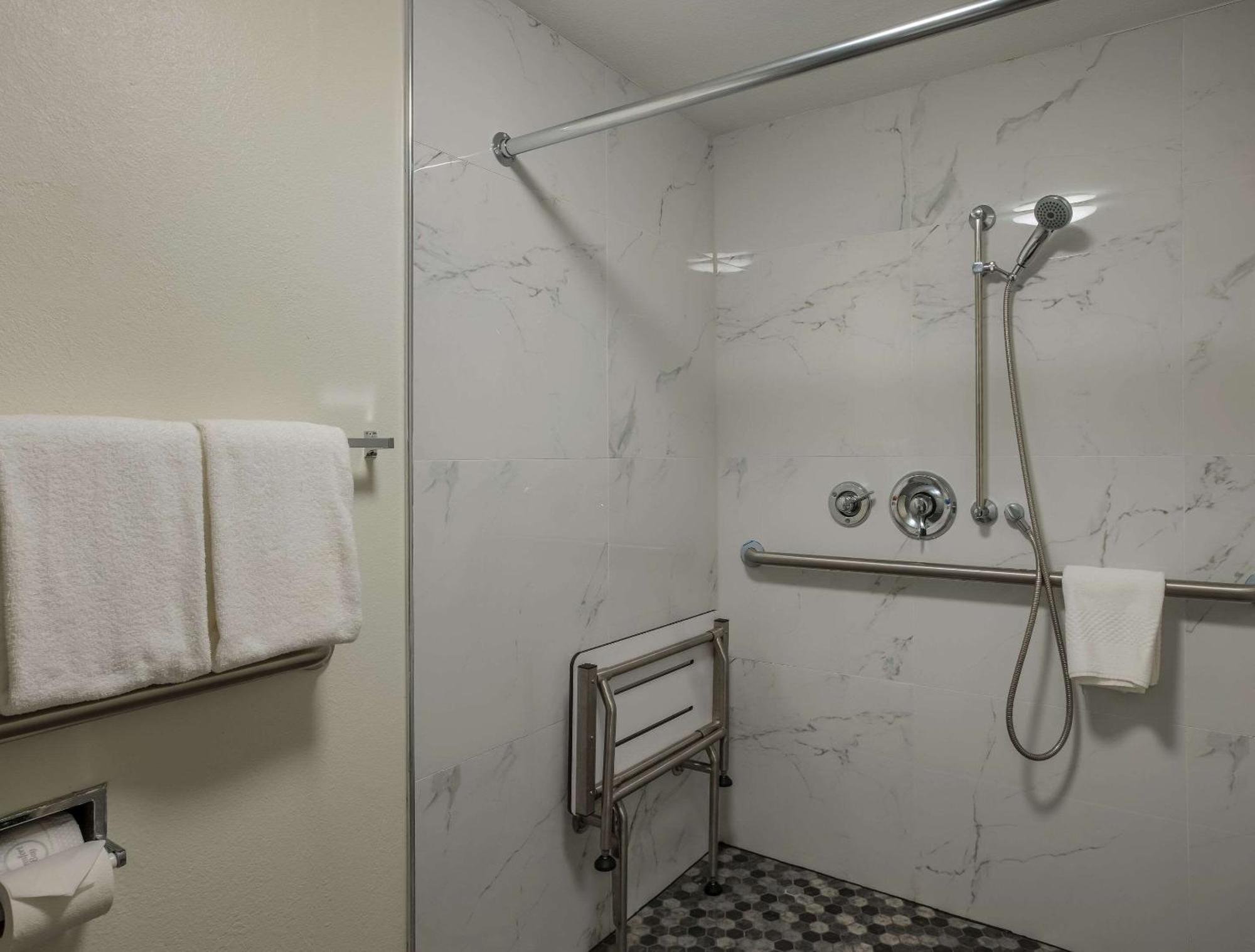 Mainstay Midtown 2*