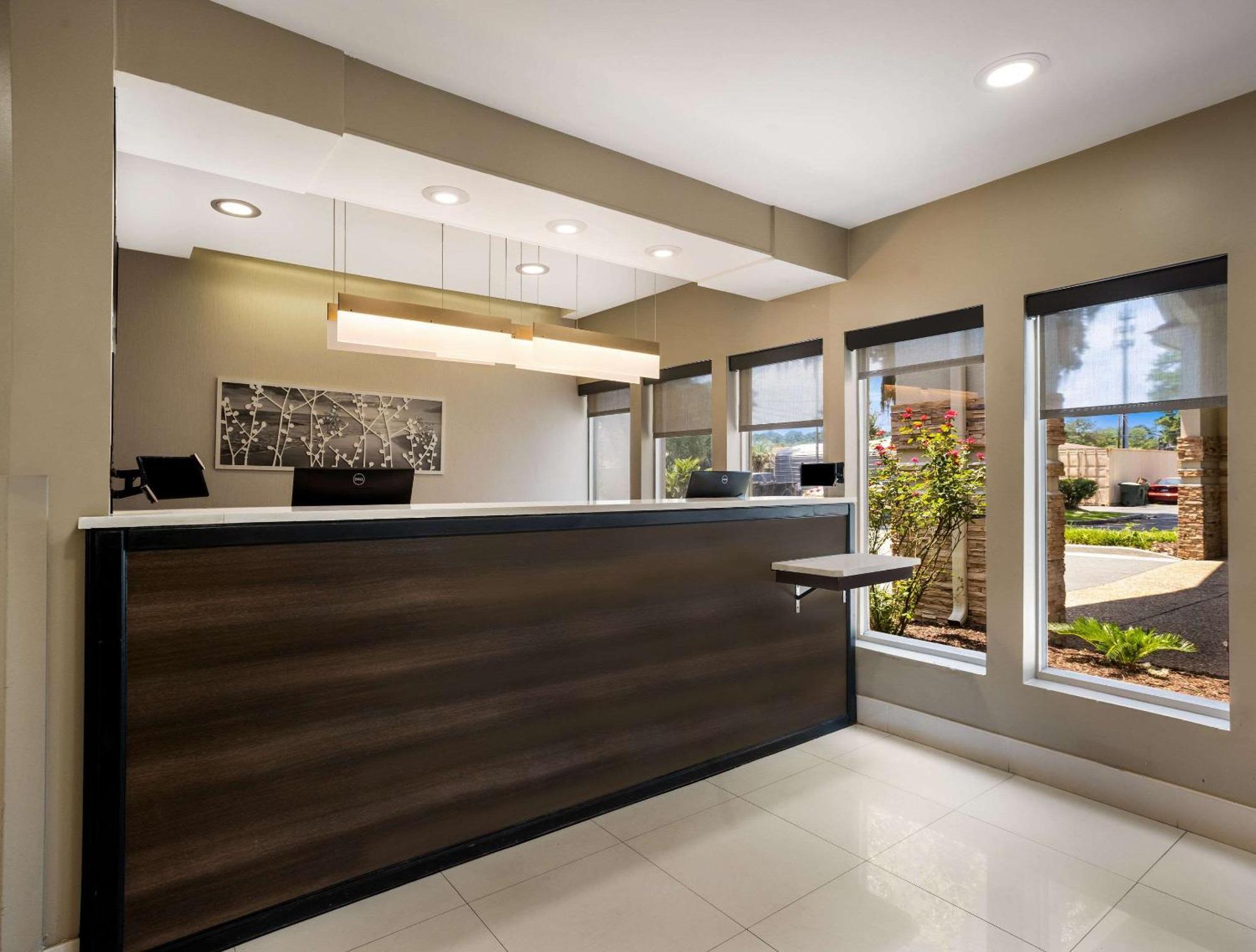 Mainstay Midtown Hotel 2*