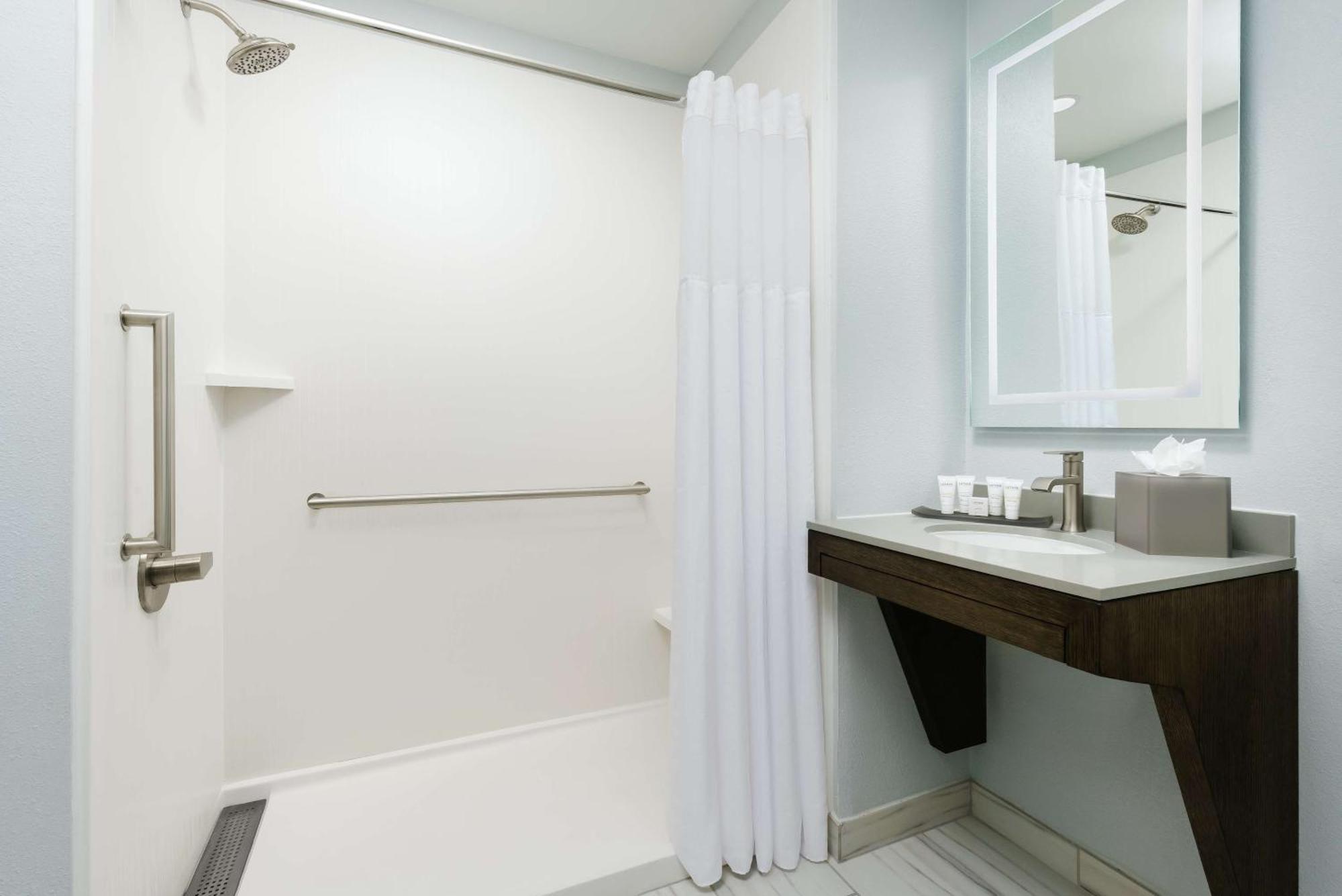The Bluff Savannah, Tapestry Collection By Hilton 4*