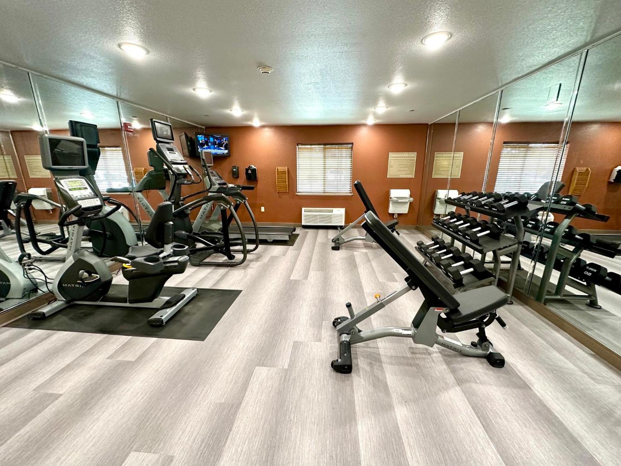 Hotel Candlewood Airport By Ihg Savannah