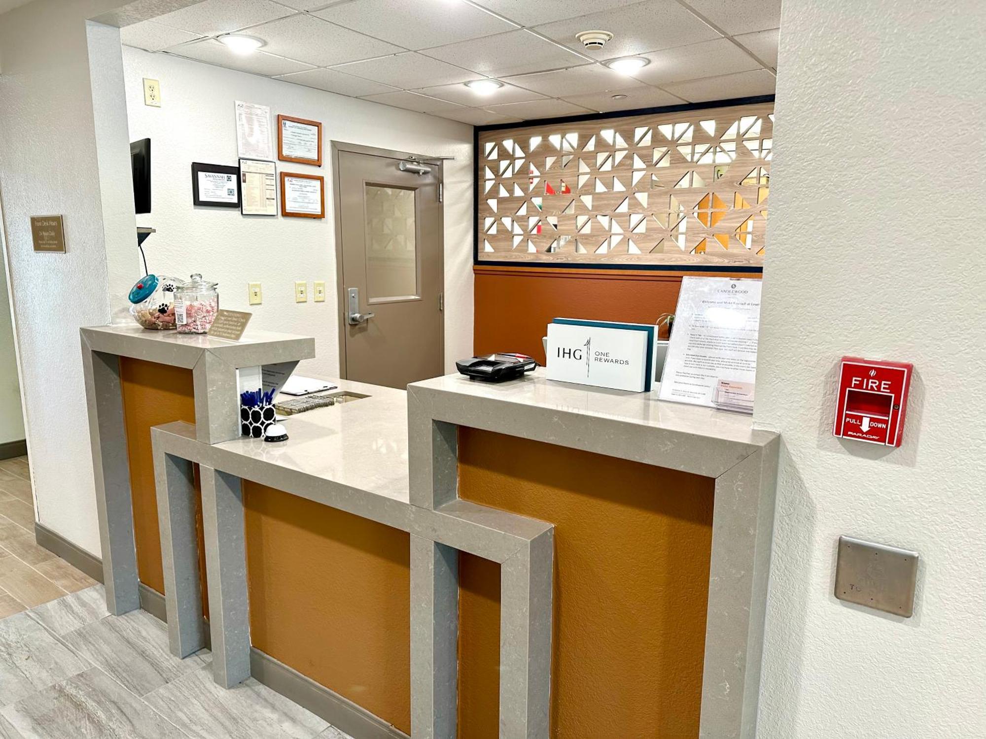 Candlewood Airport By Ihg 3* Savannah
