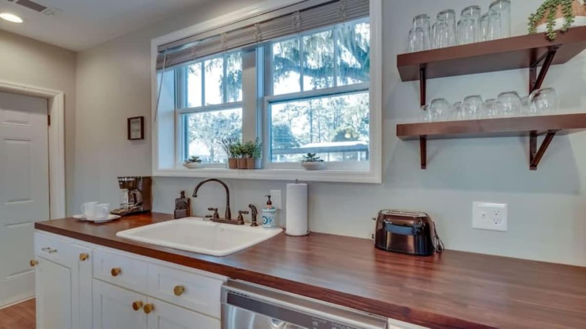 Two Units With Gazebo-swanky Style Holiday home Savannah