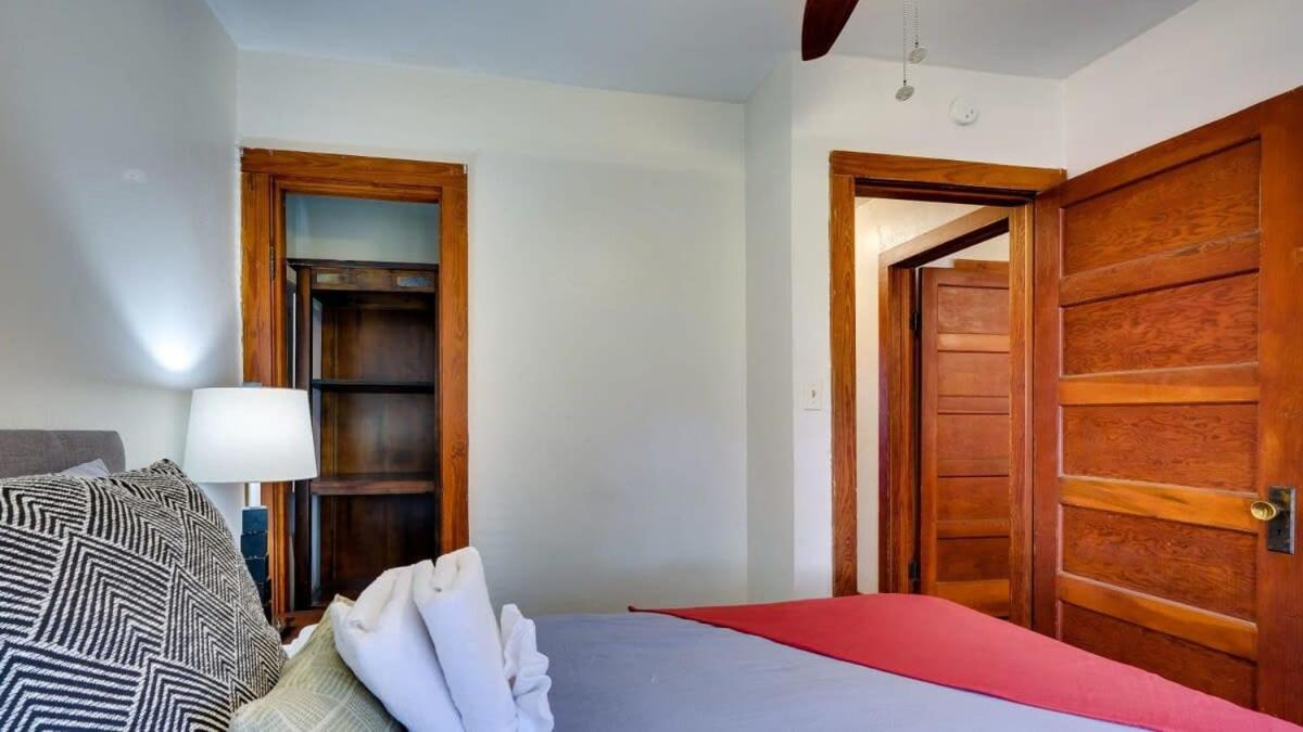 Retro Rainbow At Herb River-highlighter Hideaway #5 Holiday home Savannah