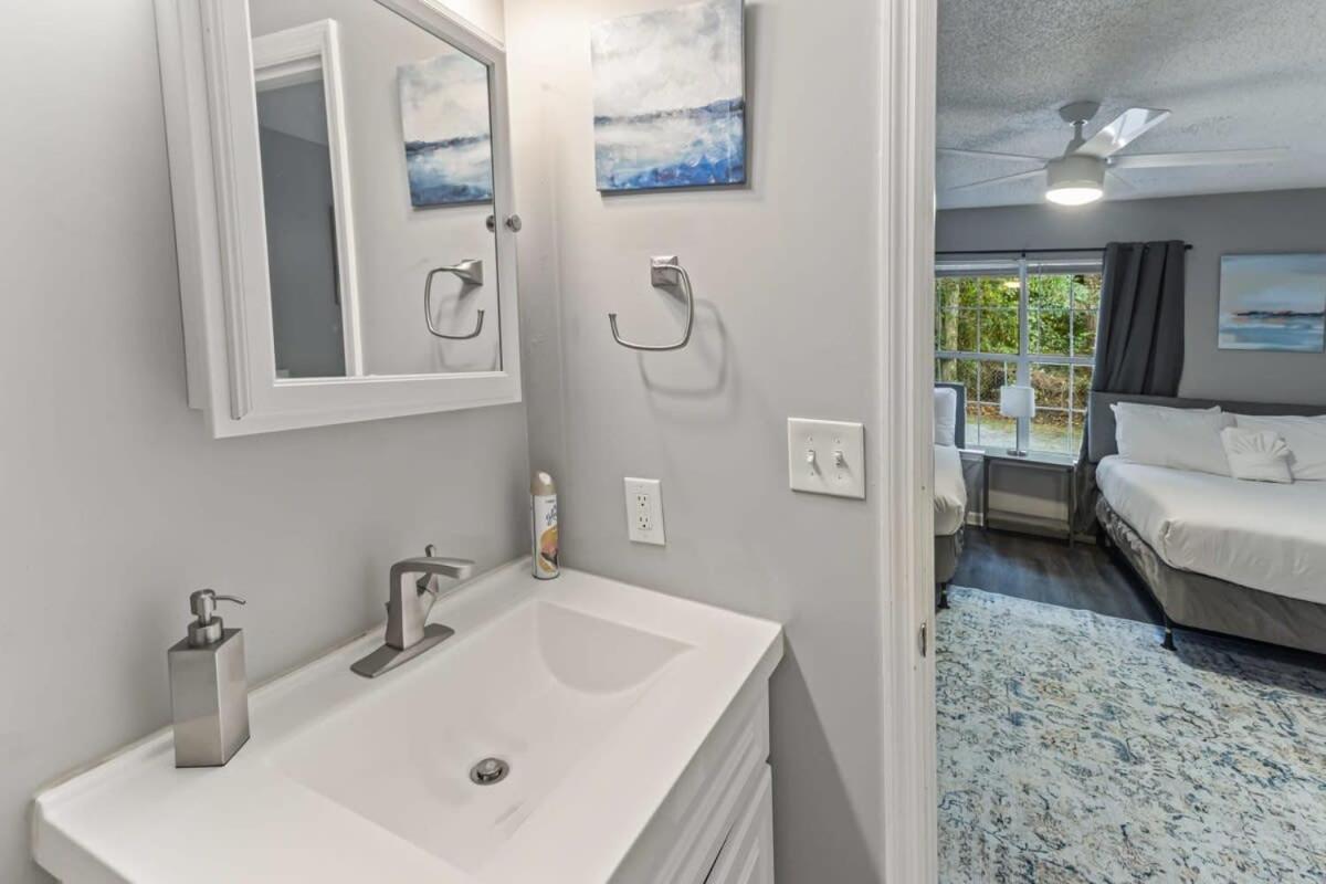 Holiday home Near Downtown Parks Dining Laid-back On Leghorn Savannah