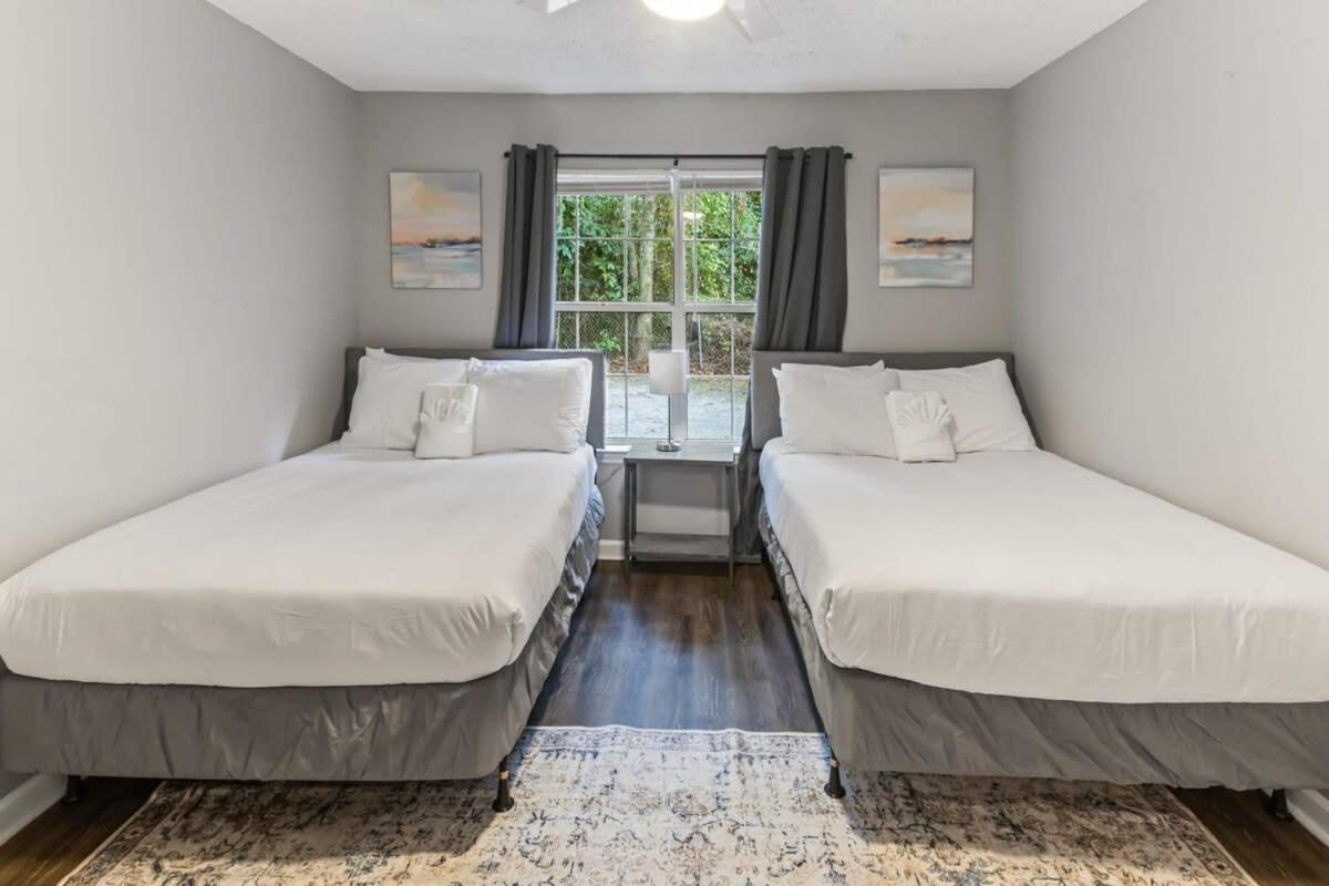 Holiday home Near Downtown Parks Dining Laid-back On Leghorn