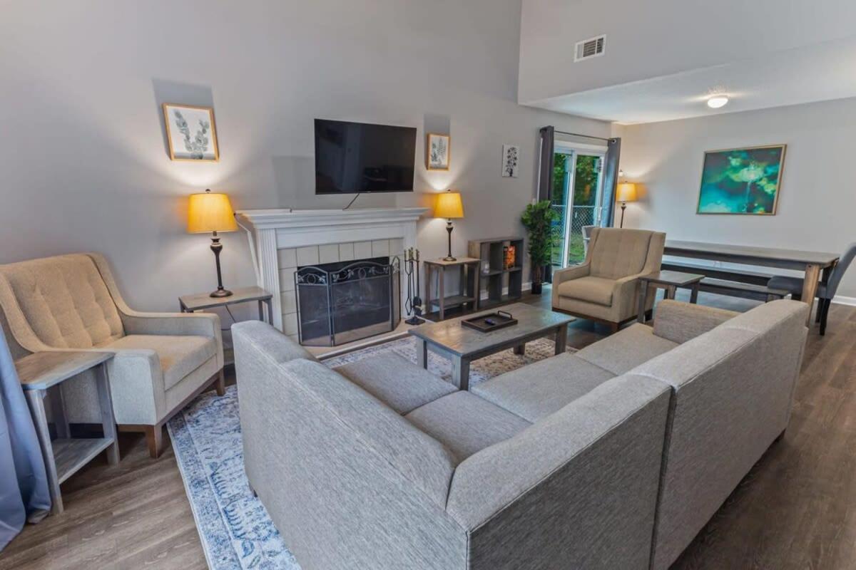 Near Downtown Parks Dining Laid-back On Leghorn Holiday home Savannah