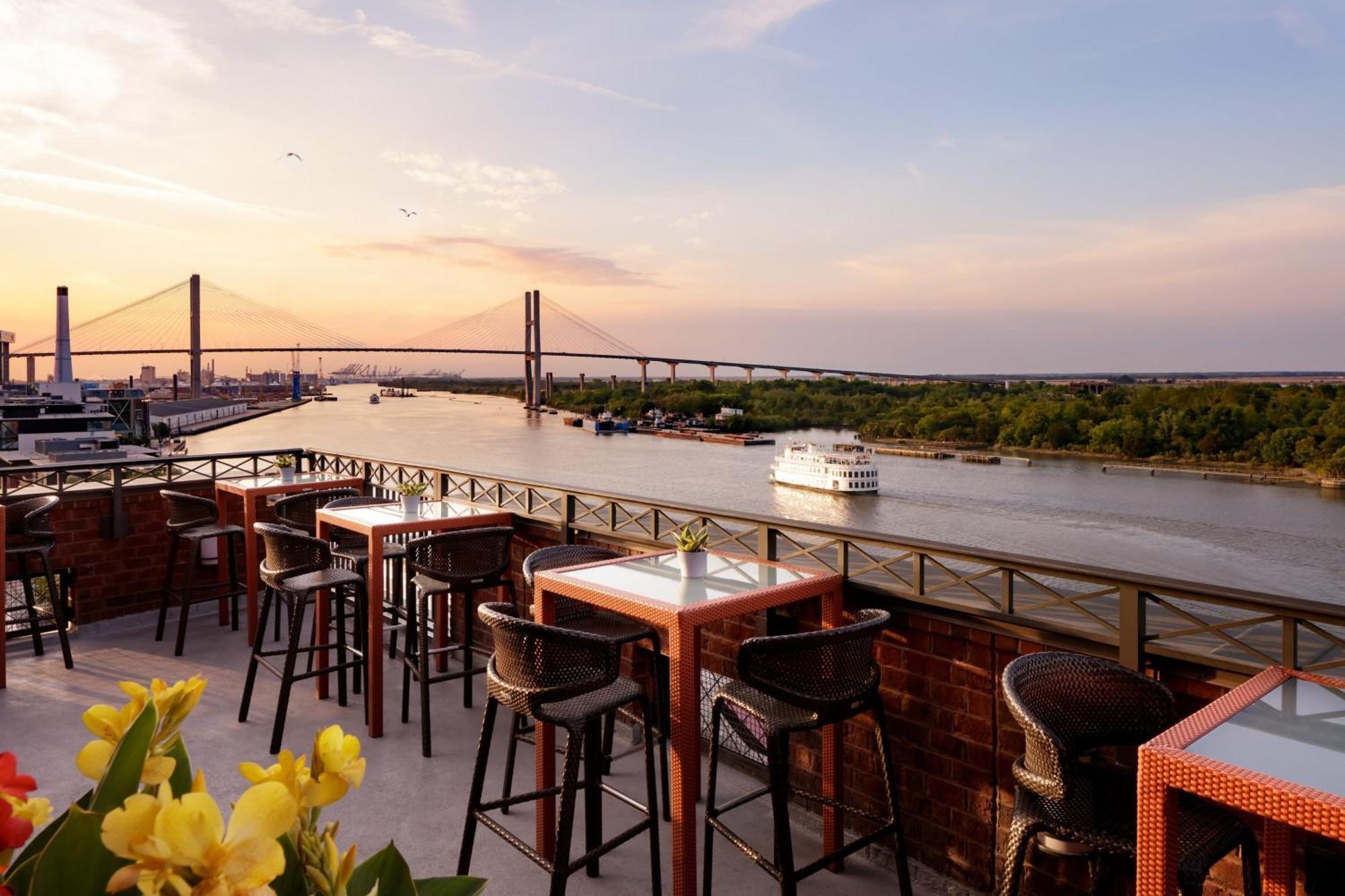 Hotel The Bohemian Riverfront, Autograph Collection 4*