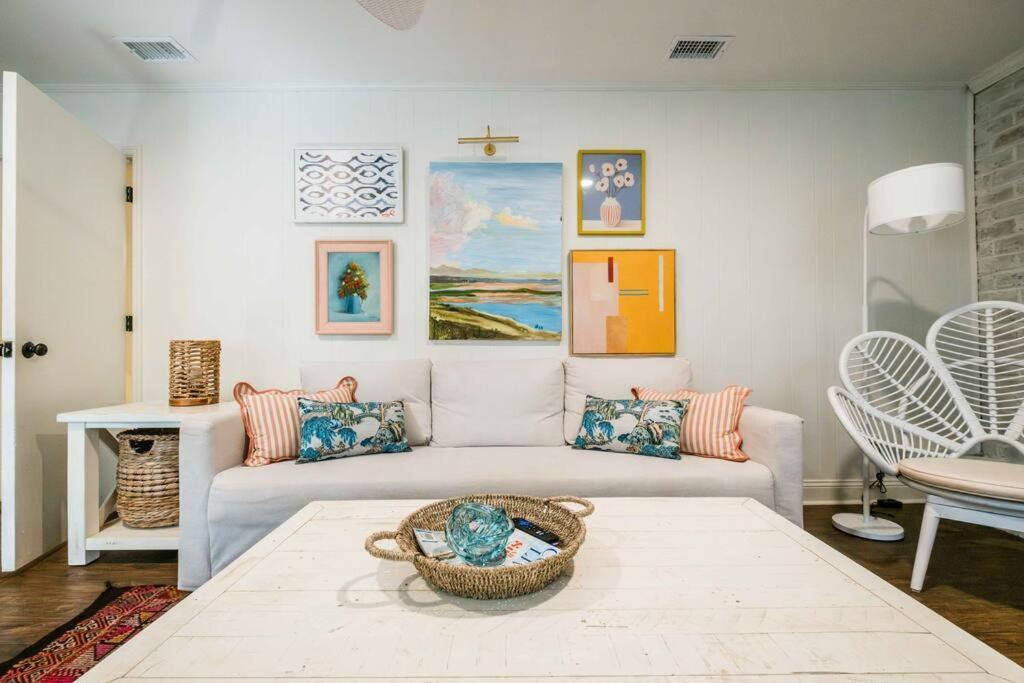 Holiday home Sleeps 18 Island On Acre Hidden Speakeasy *