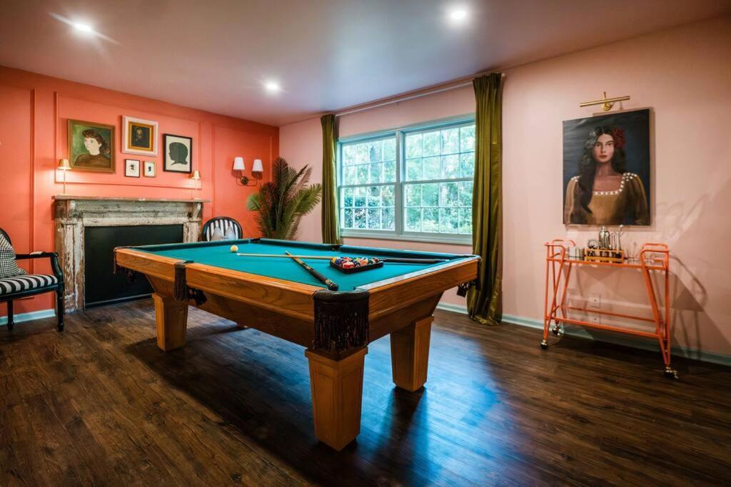 Sleeps 18 Island On Acre Hidden Speakeasy * Savannah