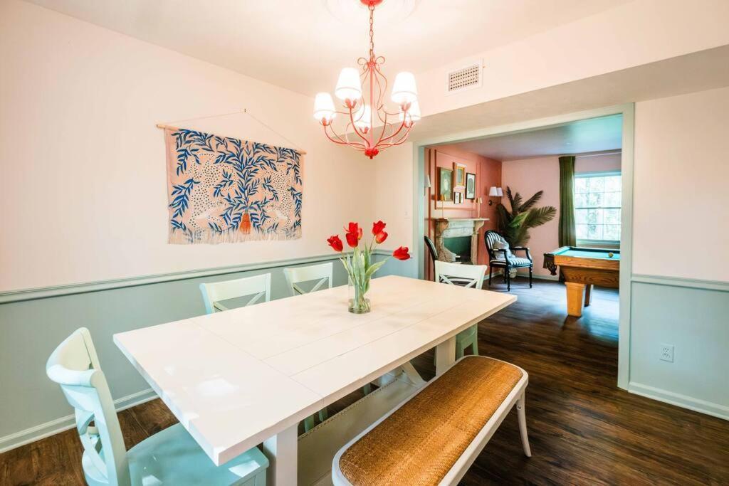 Sleeps 18 Island On Acre Hidden Speakeasy Savannah