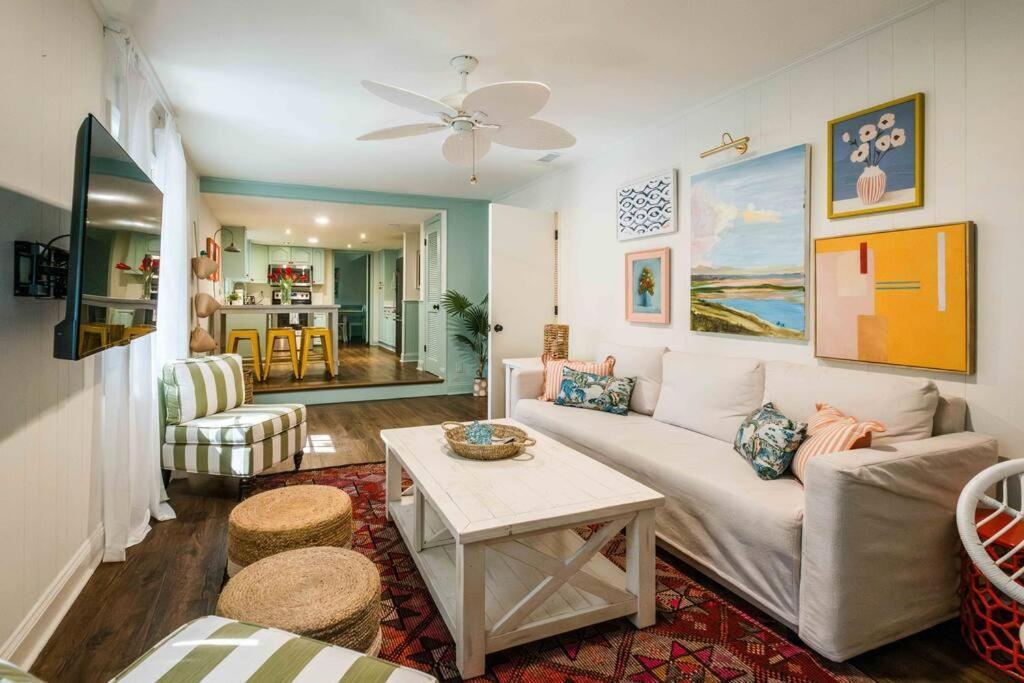 Sleeps 18 Island On Acre Hidden Speakeasy * Savannah