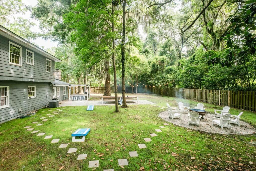 Holiday home Sleeps 18 Island On Acre Hidden Speakeasy *