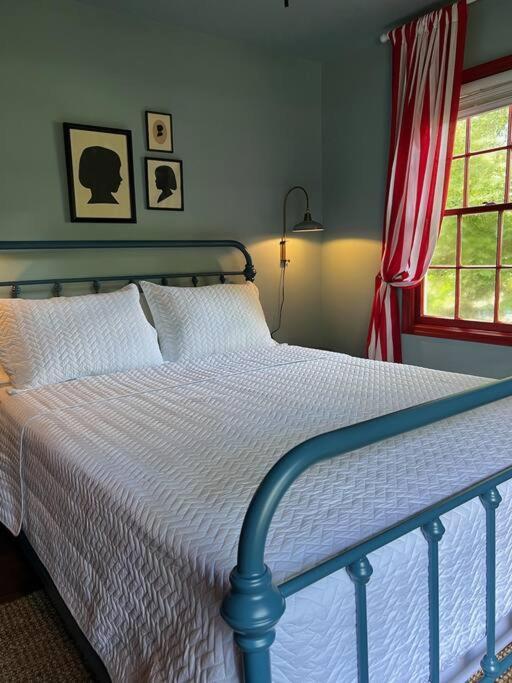 Sleeps 18 Island On Acre Hidden Speakeasy * Savannah