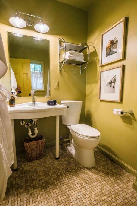 Holiday home Sleeps 18 Island On Acre Hidden Speakeasy Savannah