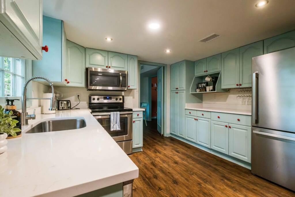Sleeps 18 Island On Acre Hidden Speakeasy Savannah