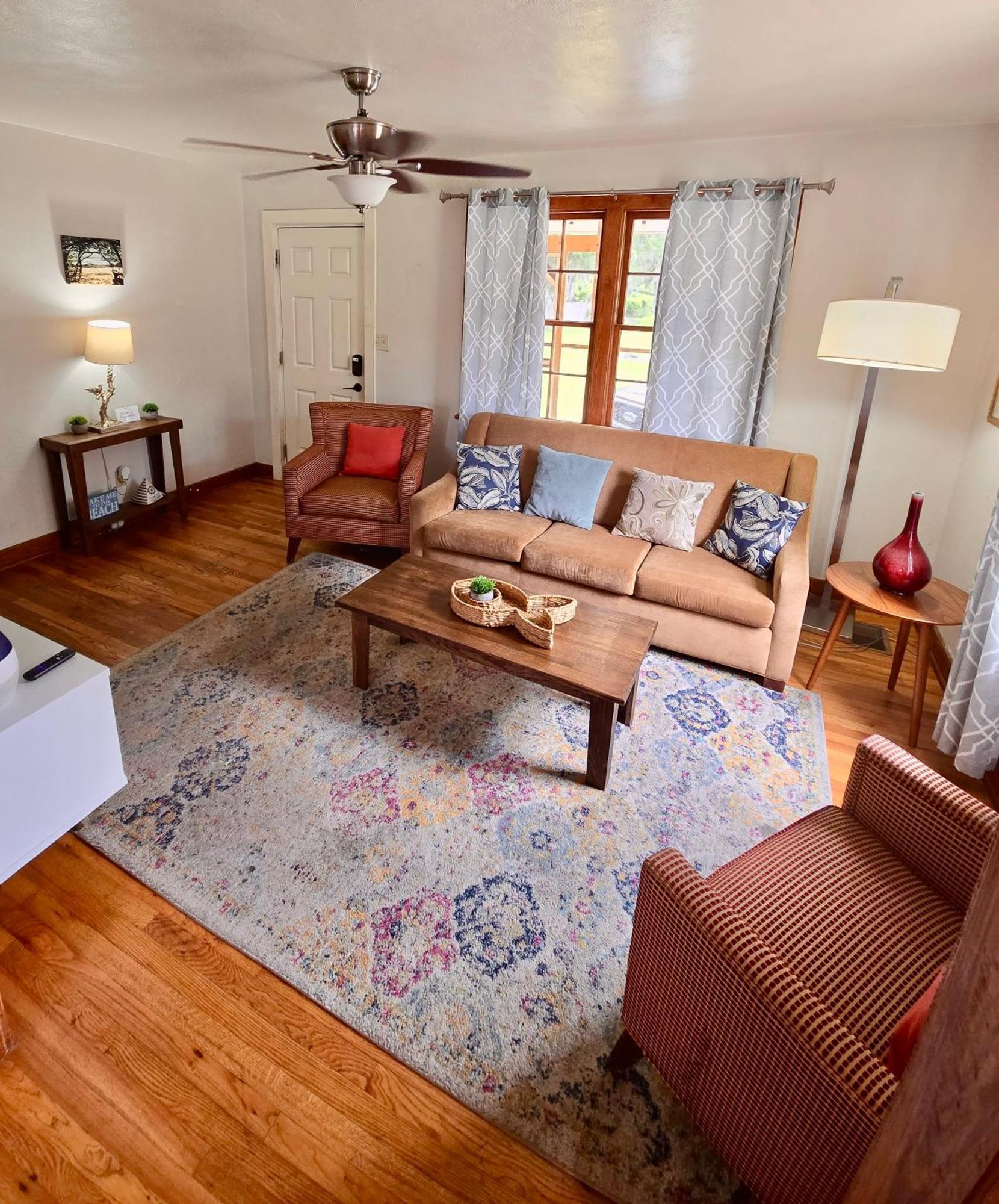 Retro Rainbow At Herb River-highlighter Hideaway #5 Holiday home