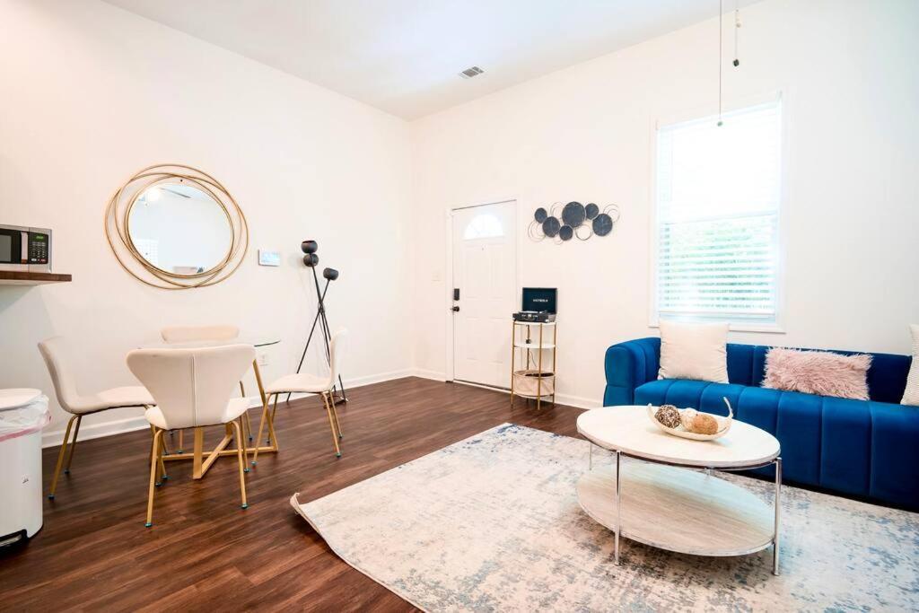 Apartment 2br Chic Duplex - Firepit - Perfect For Travel