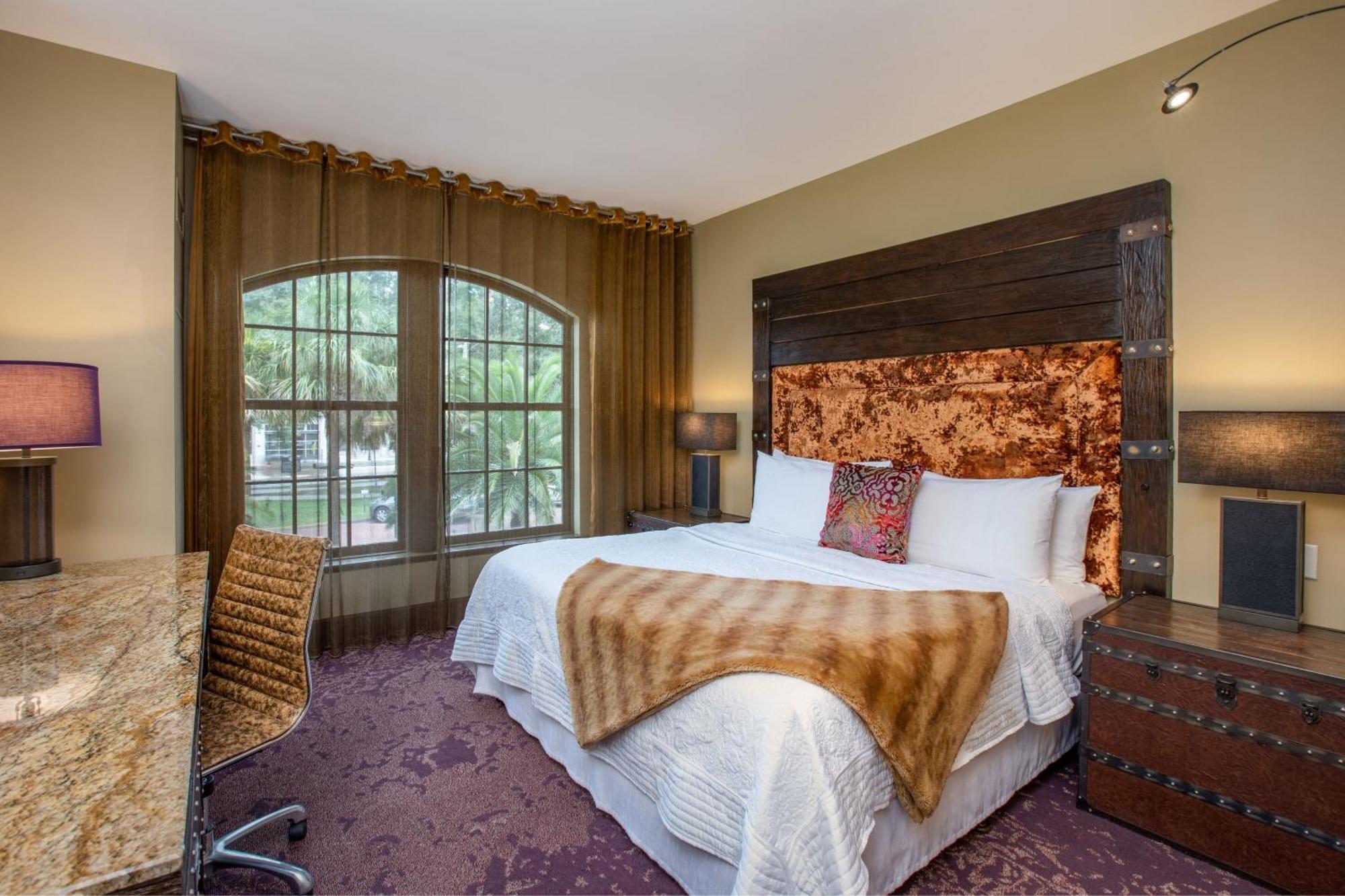 The Bohemian Riverfront, Autograph Collection Savannah