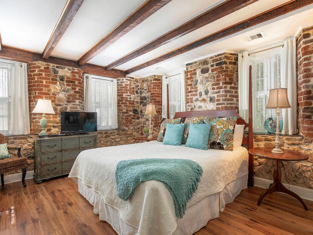 Habersham 1 Apartment