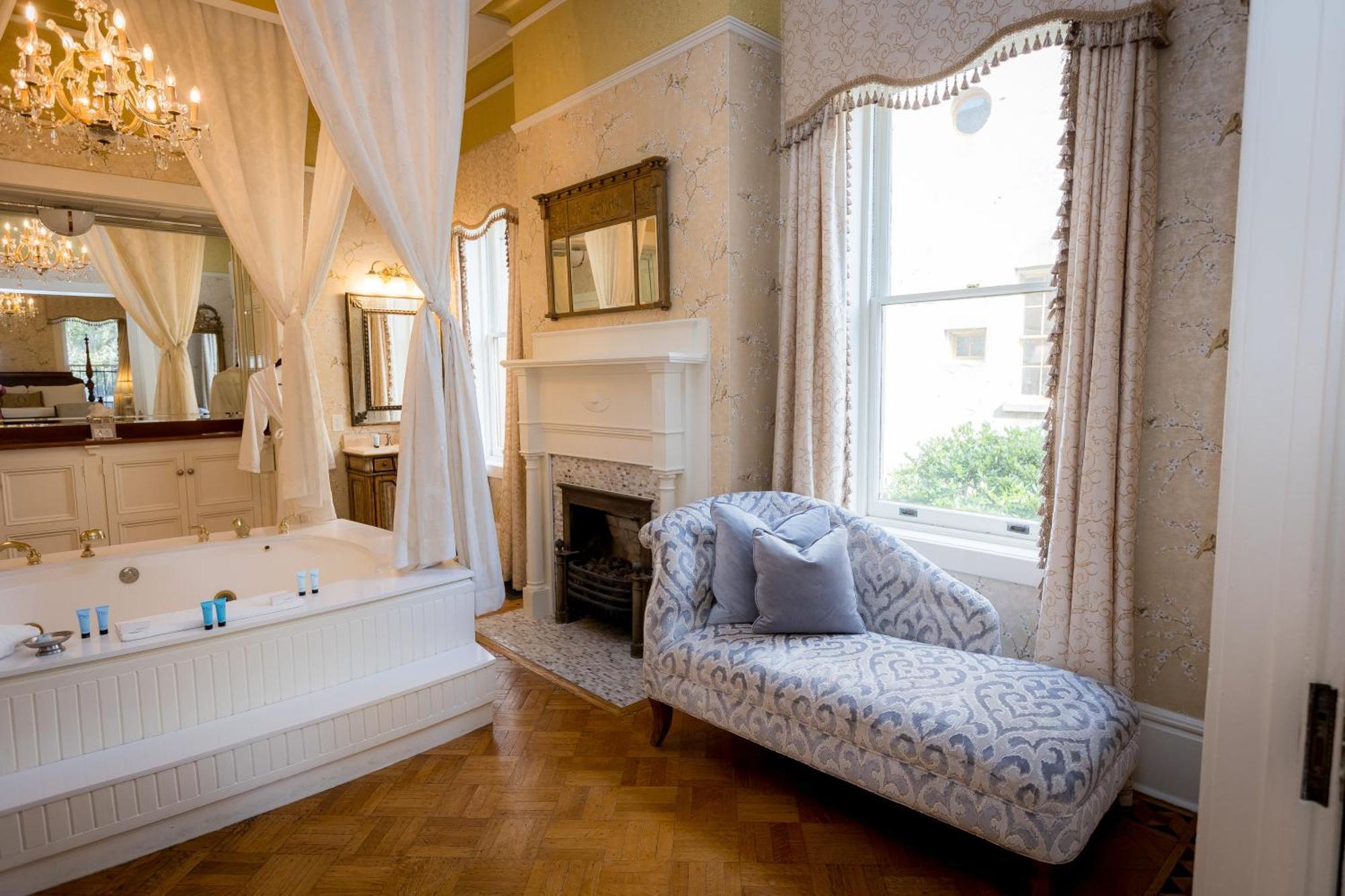 Bed & Breakfast The Gastonian, Historic Of Collection (adults Only) 4*