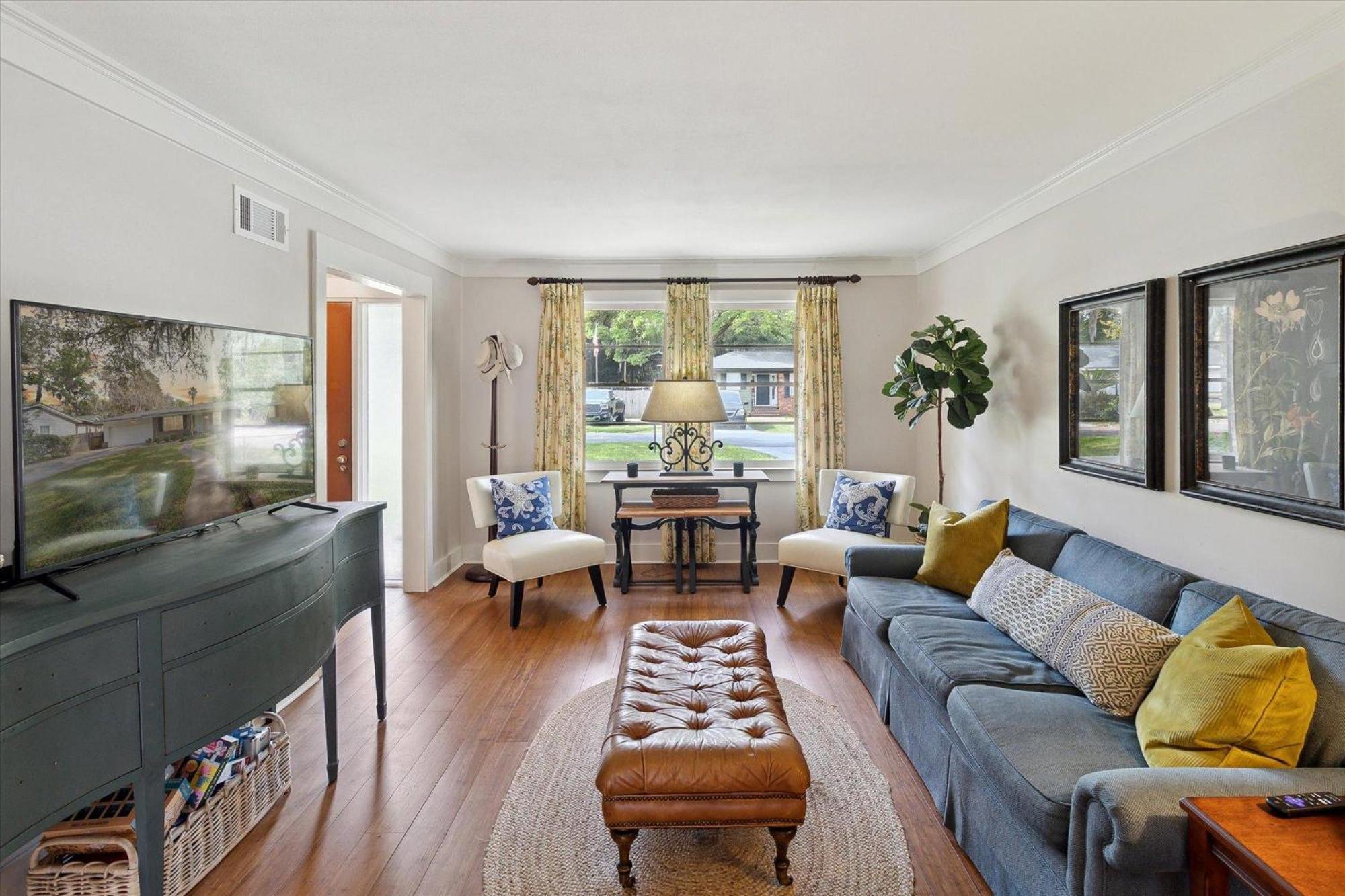 32 Romney Place *