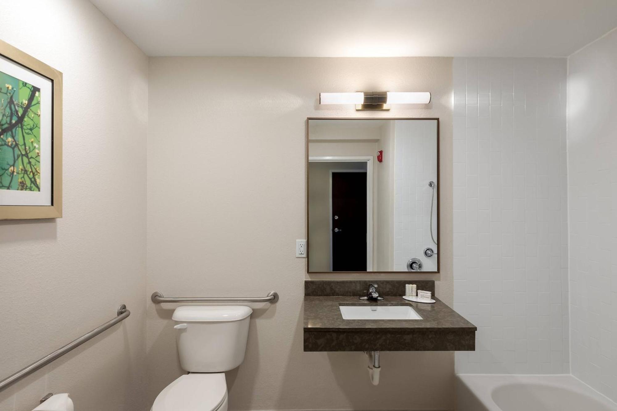 Fairfield & Airport Hotel Savannah