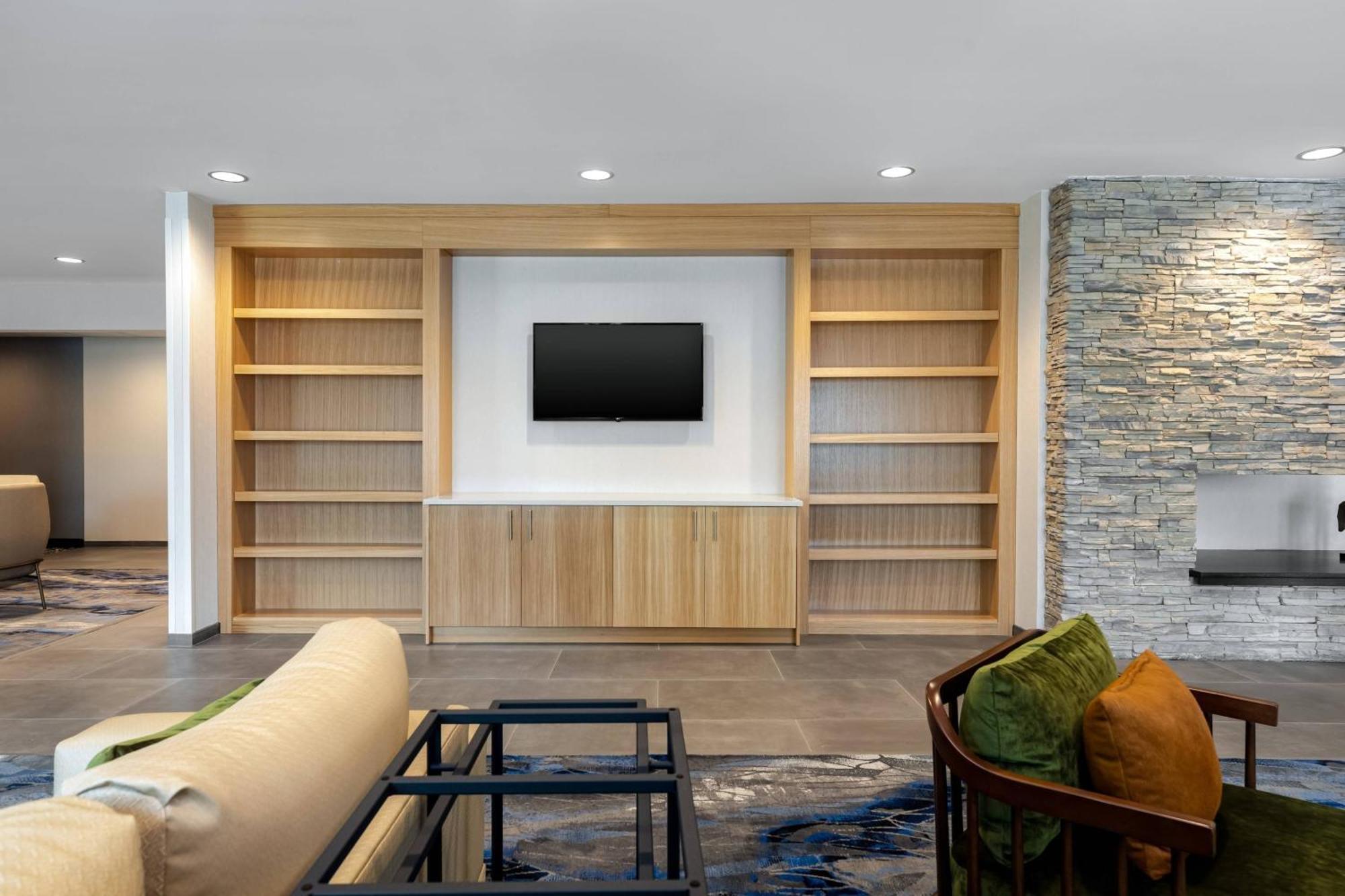 Fairfield & Airport Hotel