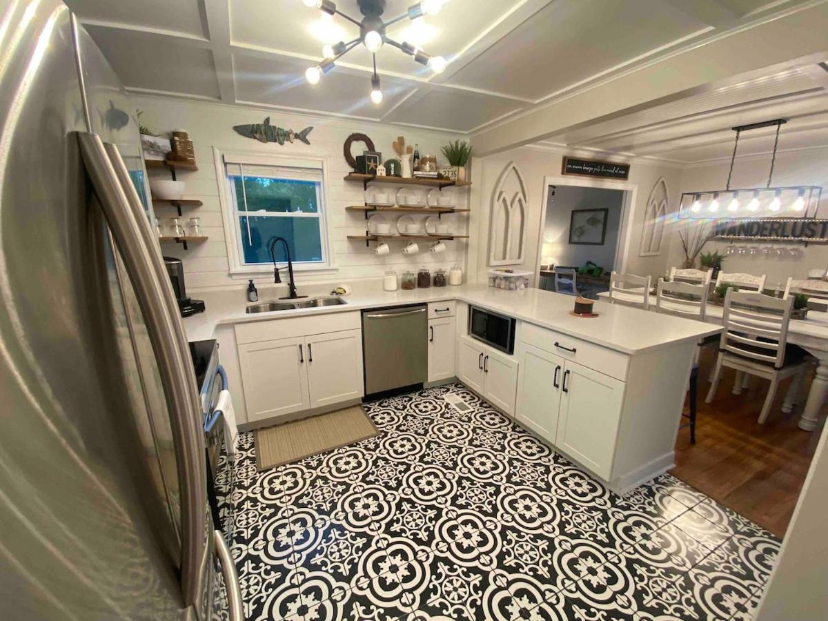 Cozy Cottage-modern Comforts, Warm Charm Savannah