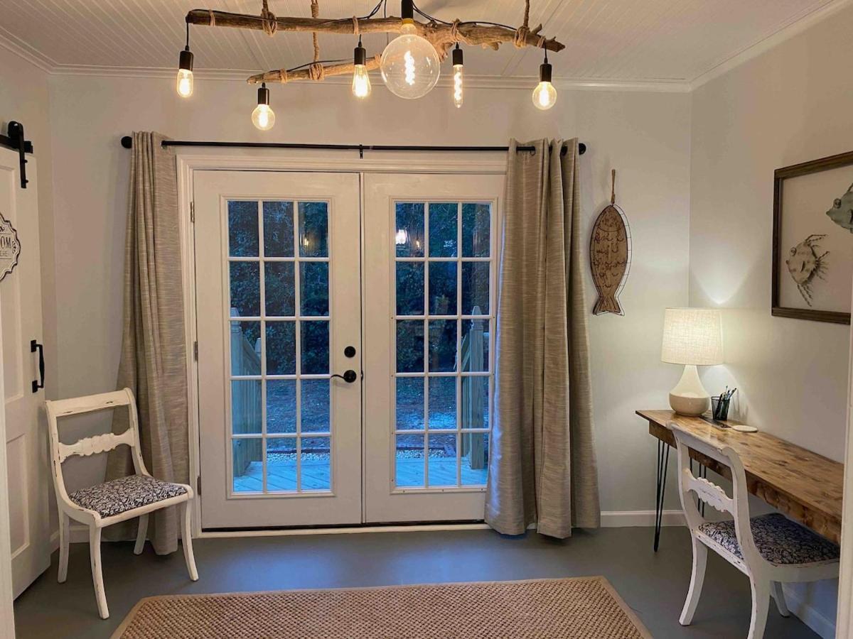 Holiday home Cozy Cottage-modern Comforts, Warm Charm Savannah