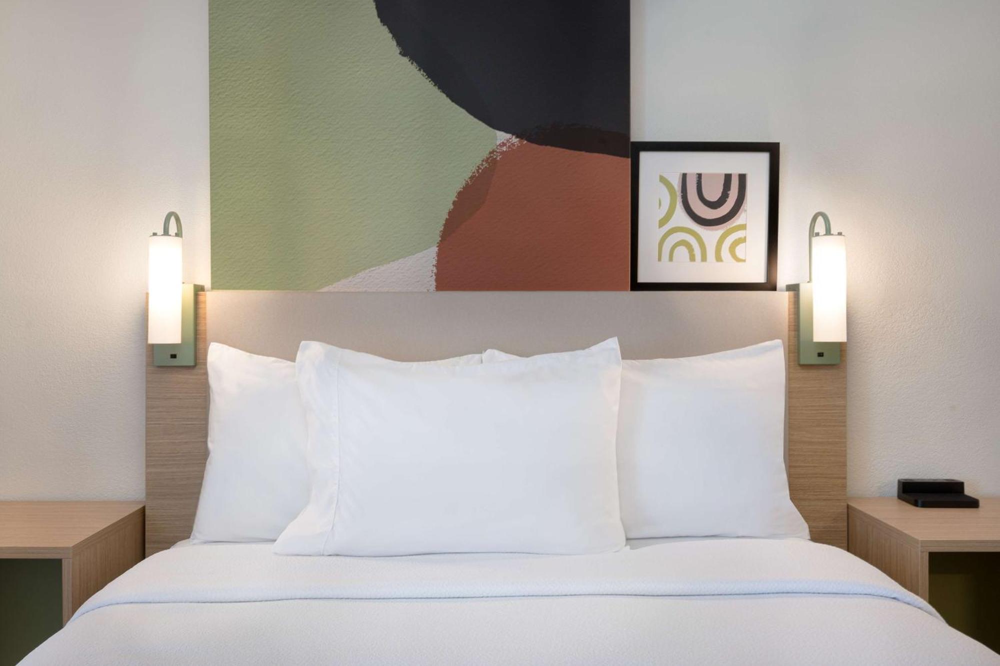 Spark By Hilton Midtown 3*