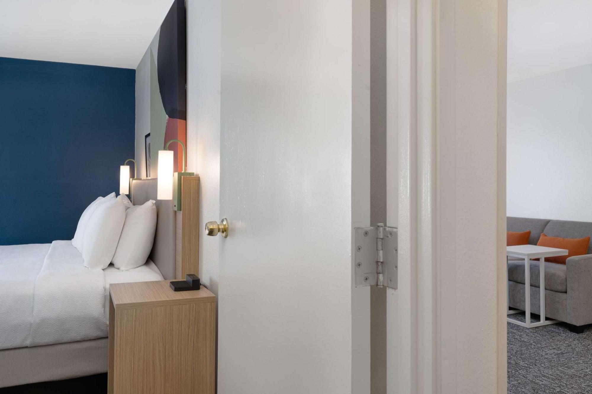 Spark By Hilton Midtown Hotel