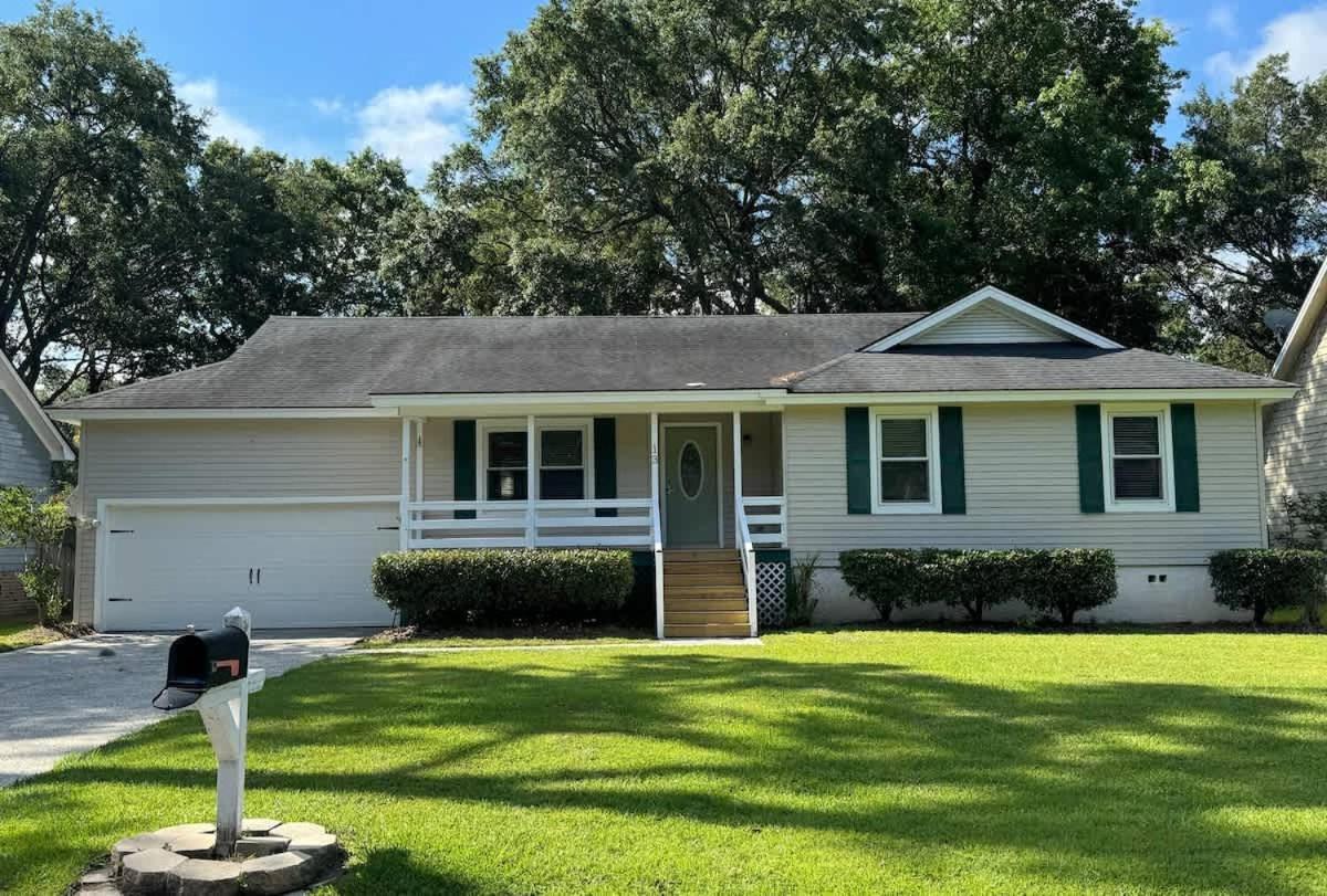 Modern Near & Dog Friendly