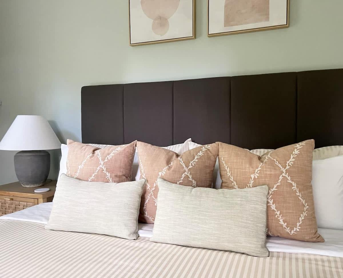Holiday home Sophisticated And Luxurious Details- Sleeps 18