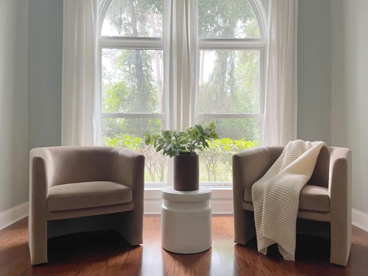 Holiday home Sophisticated And Luxurious Details- Sleeps 18