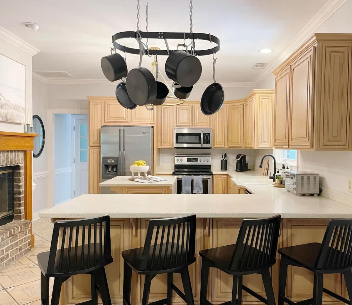 Sophisticated And Luxurious Details- Sleeps 18 * Savannah
