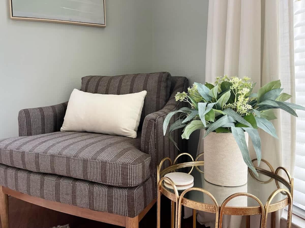 Holiday home Sophisticated And Luxurious Details- Sleeps 18