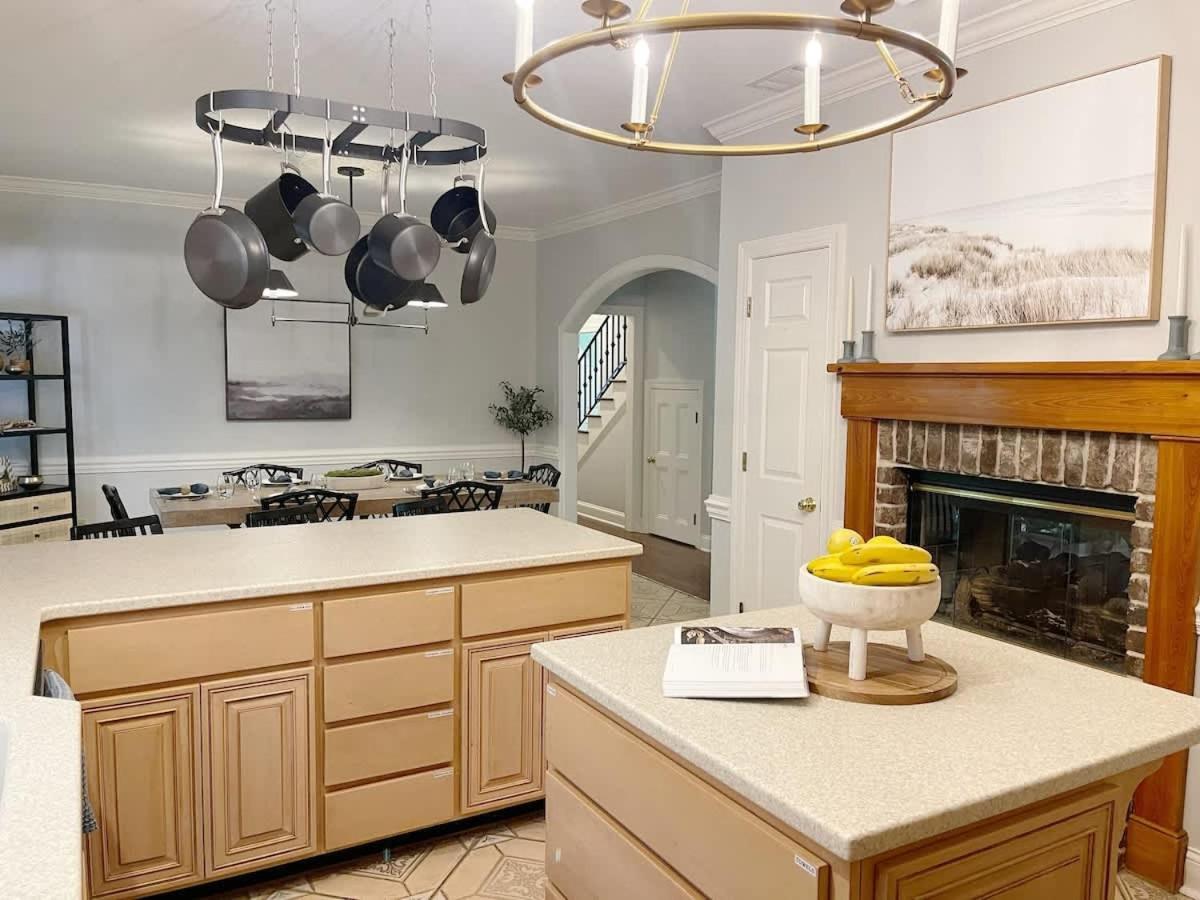 Sophisticated And Luxurious Details- Sleeps 18 *