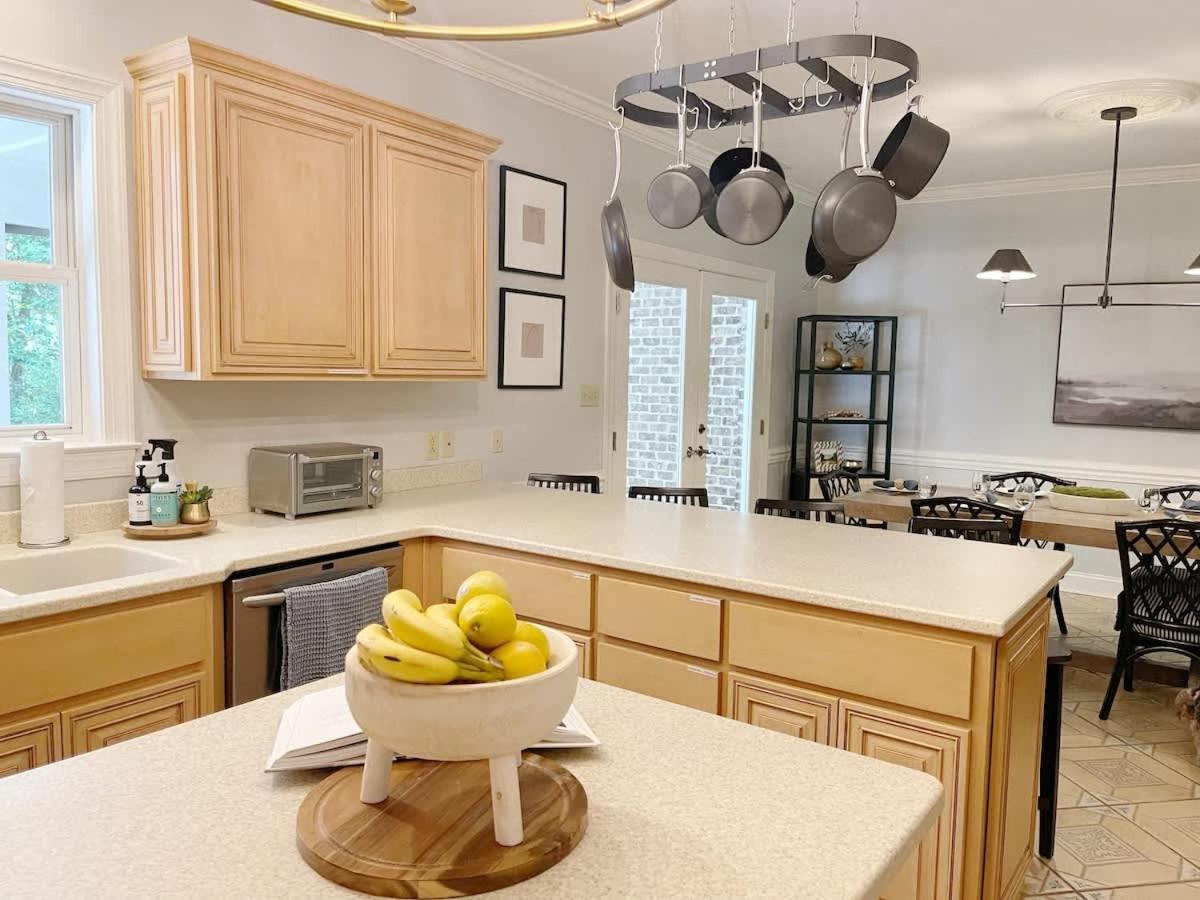 Holiday home Sophisticated And Luxurious Details- Sleeps 18 *
