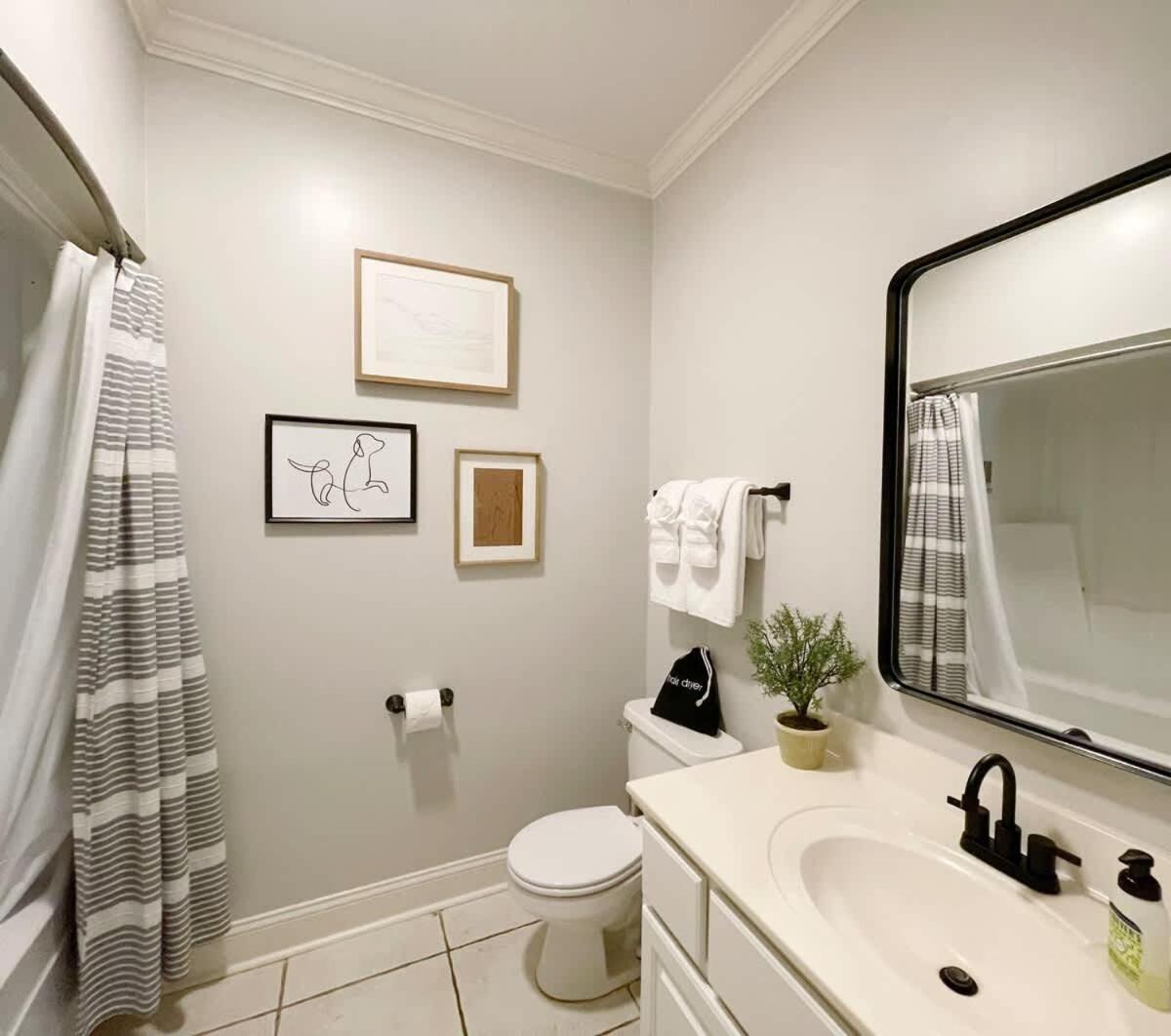 Sophisticated And Luxurious Details- Sleeps 18 Holiday home Savannah