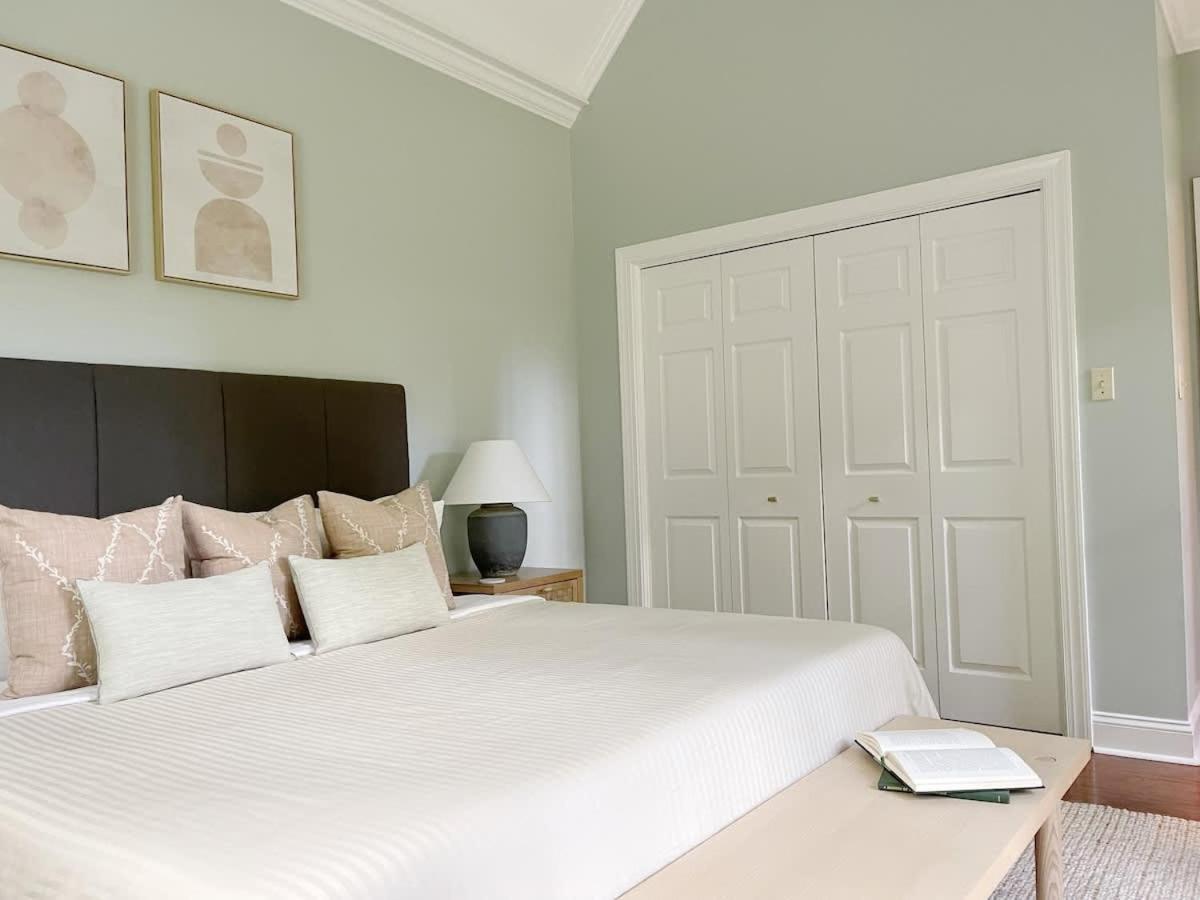 Holiday home Sophisticated And Luxurious Details- Sleeps 18 Savannah