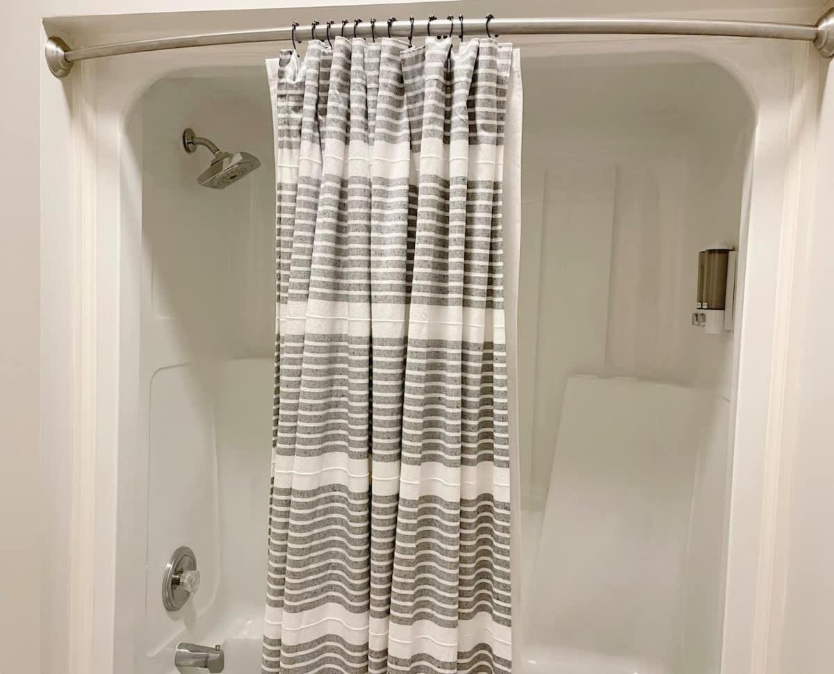 Sophisticated And Luxurious Details- Sleeps 18