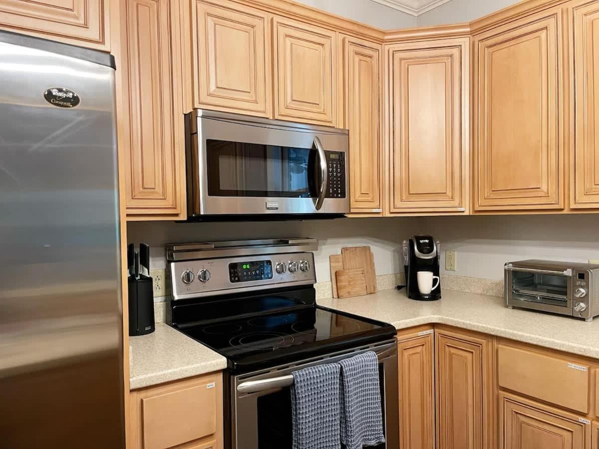 Holiday home Sophisticated And Luxurious Details- Sleeps 18 *