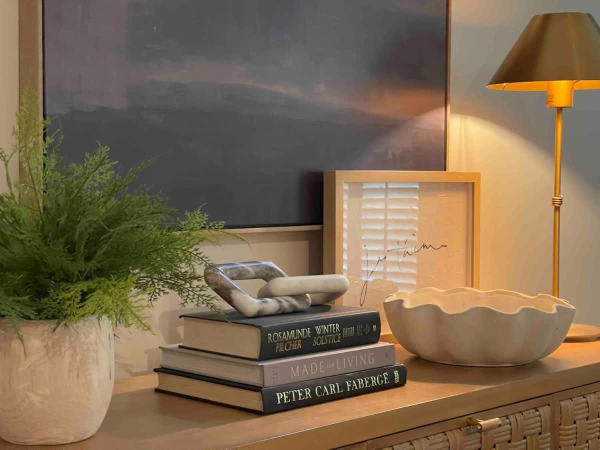 Sophisticated And Luxurious Details- Sleeps 18 Savannah