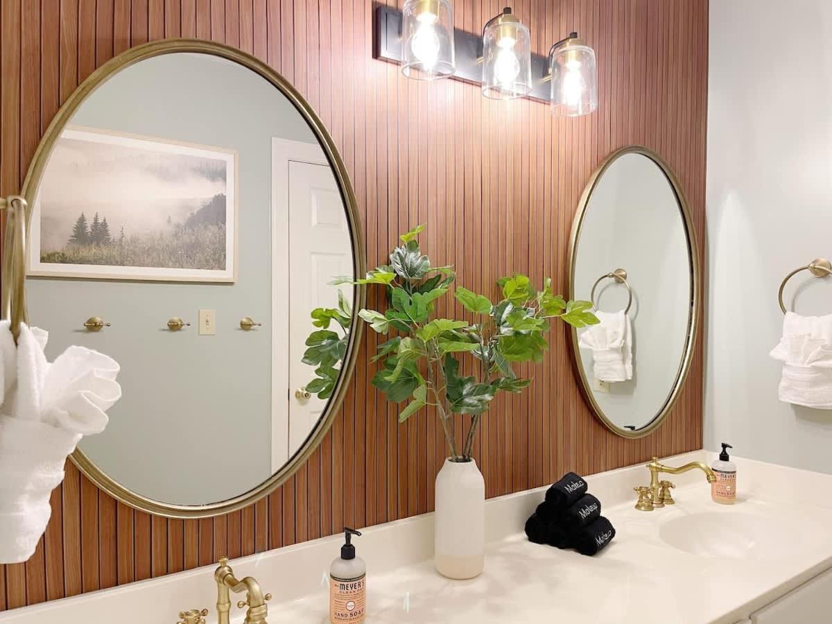 Sophisticated And Luxurious Details- Sleeps 18 Savannah