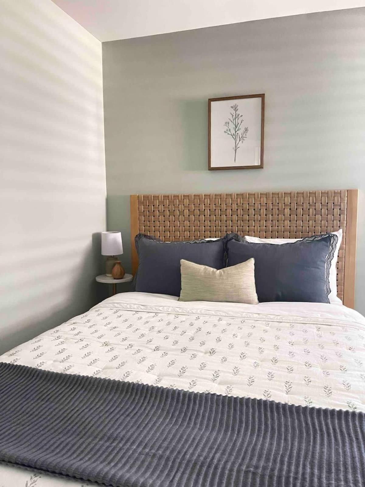 Sophisticated And Luxurious Details- Sleeps 18 Holiday home