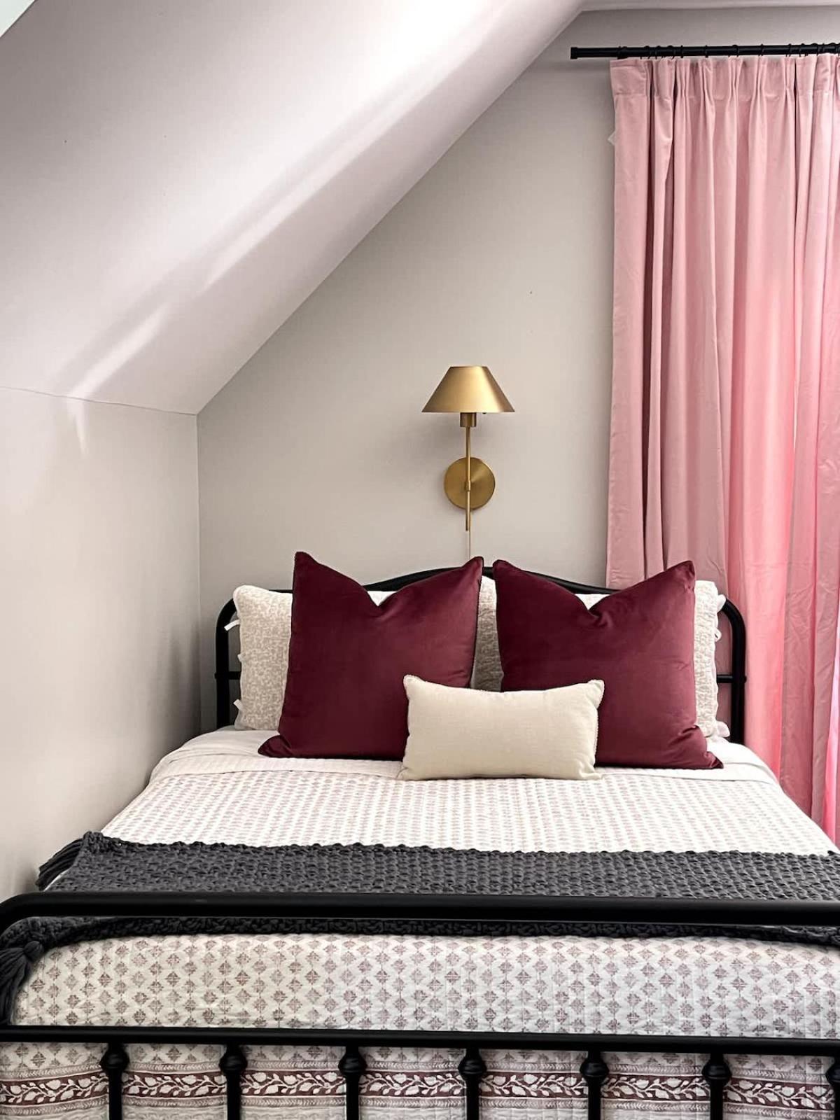 Holiday home Sophisticated And Luxurious Details- Sleeps 18